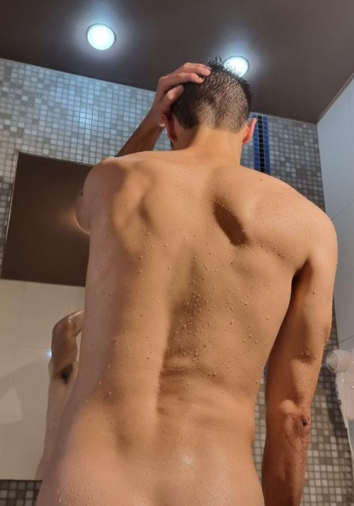 Soy&nbsp;Tony un masculino hetero que brinda servicios a parejas, mujeres, solas, y mucho mas, te espero asi te cumplo tus fantasias....