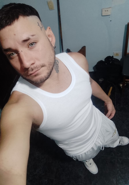 Buenas ac&aacute; pendejo de 27 a&ntilde;os versa m&aacute;s activo morboso discreto y juguet&oacute;n hablame para pasar un buen momento&nbsp;
